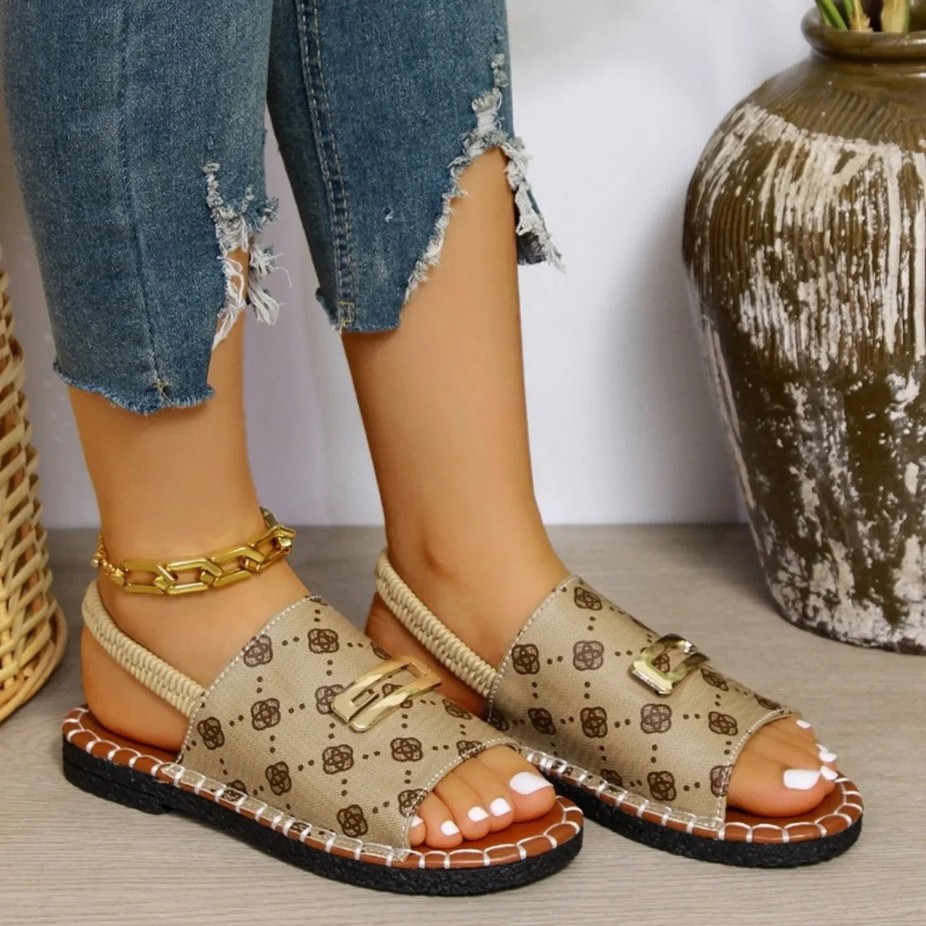 Strappy city sandals