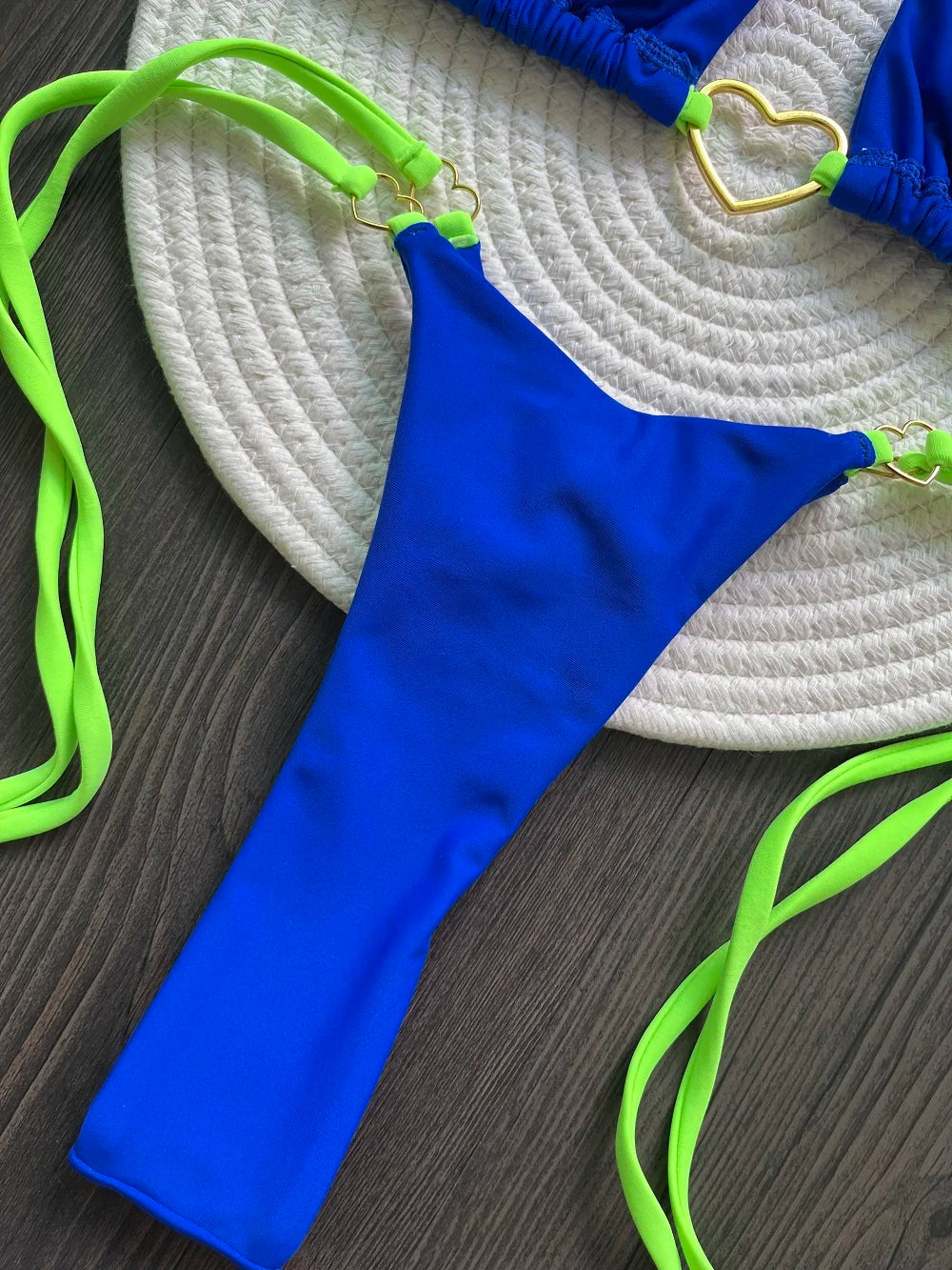 Carolina bikini