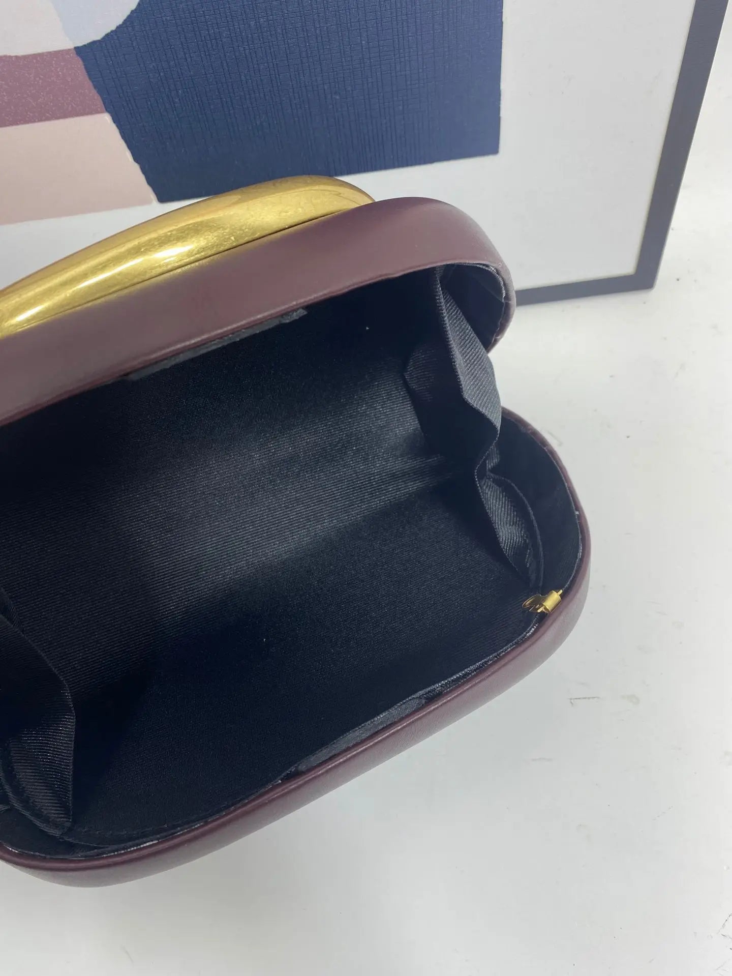 Glam horizon clutch
