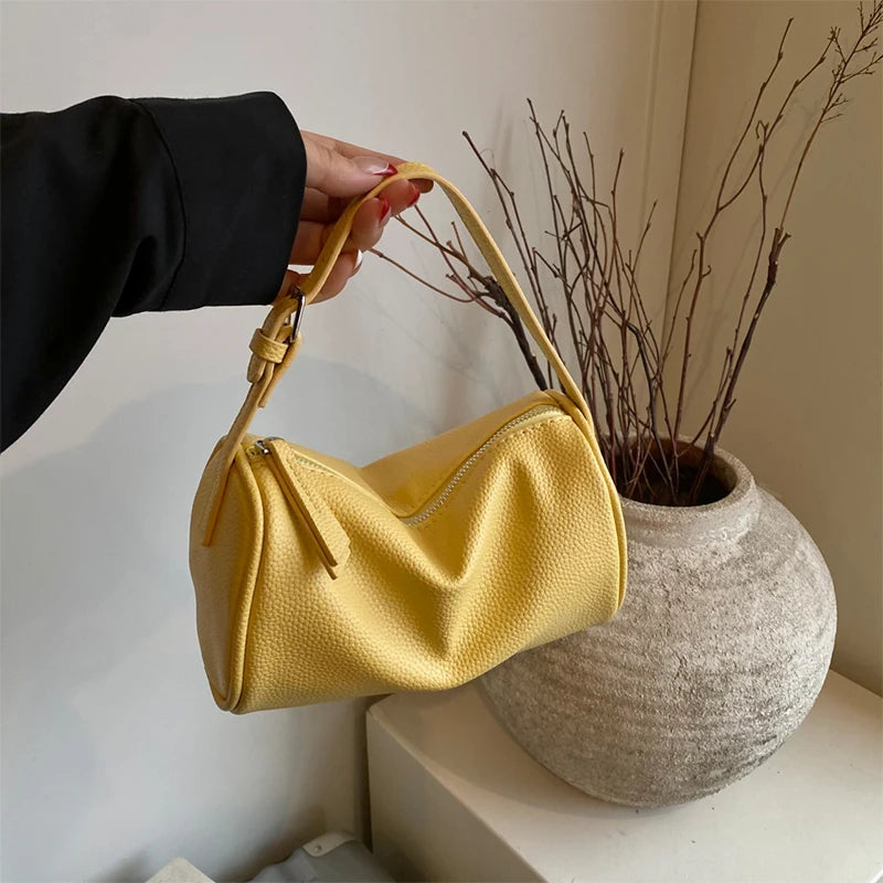 Simple Lychee  Armpit Bag