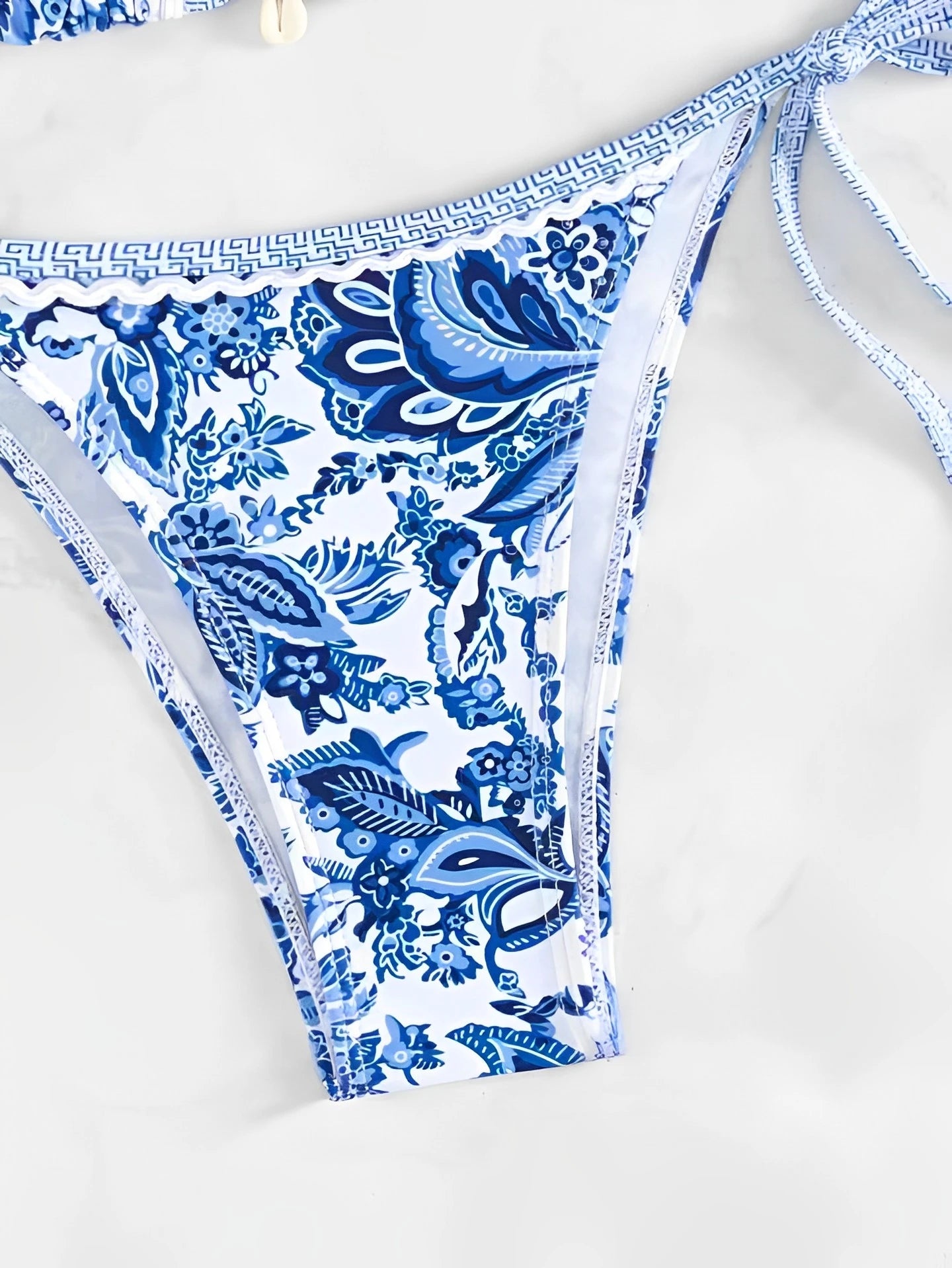 Norah bikini