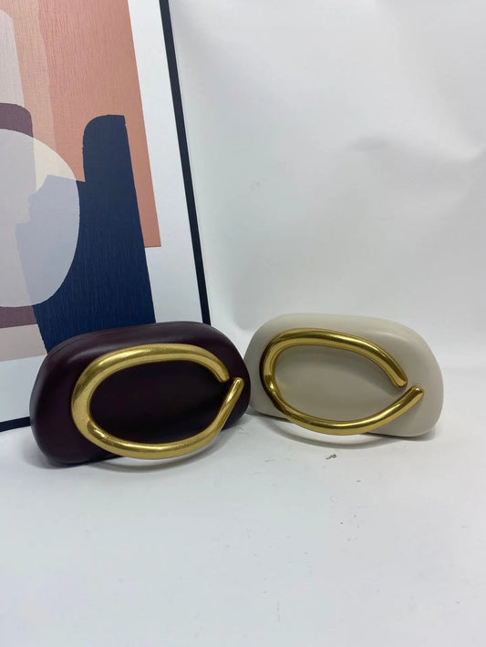 Glam horizon clutch