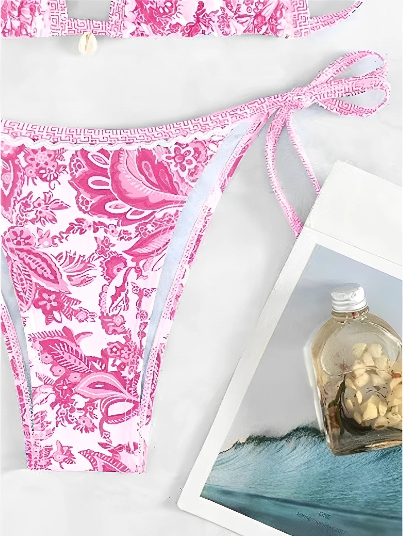 Norah bikini
