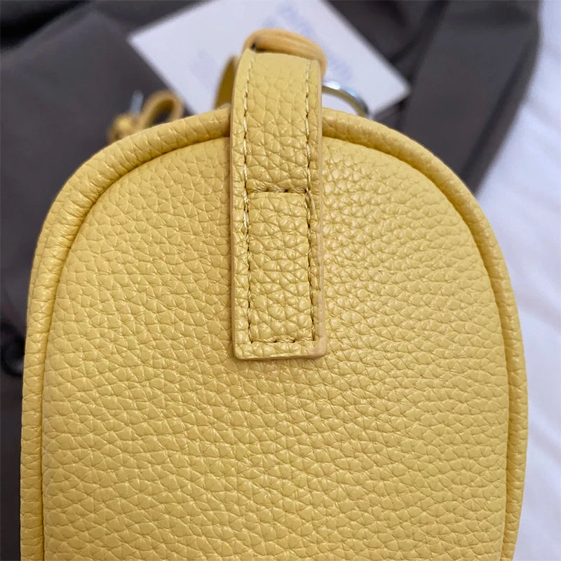 Simple Lychee  Armpit Bag